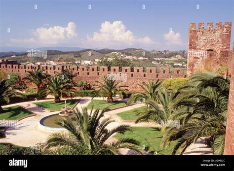 SILVES CASTLE ALGARVE PORTUGAL EUROPE Stock Photo - Alamy