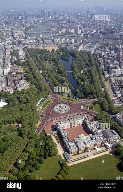 Aerial image of Buckingham Palace Gardens, the Palace looking in the ...