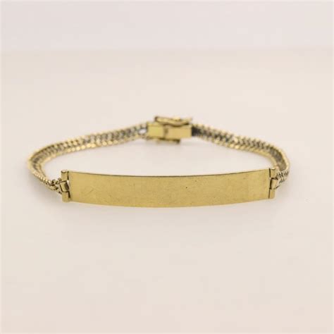 14kt Gold Name Plate Bracelet | Property Room