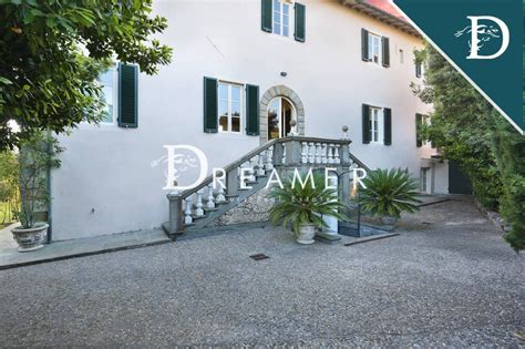 Historic Villa With Swimming Pool For Sale In Lucca In Lucca, Tuscany ...