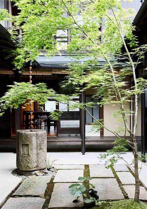 45 Calm Japanese-Inspired Courtyard Ideas - DigsDigs