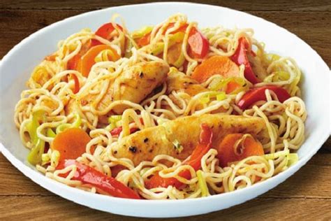 Sizzling Maggi Chicken Noodles Maggie Chicken noodles are dried noodles with chicken flavorings ...