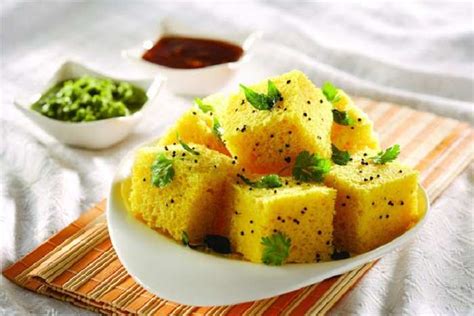 Traditional Gujarati Food & Cuisine