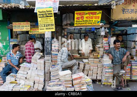 Street vendors and the book market, College Street, Kolkata, Calcutta ...