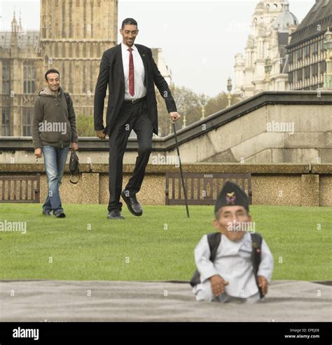 The shortest man ever Chandra Bahadur Dangi 54.6com - 21.5 inches) and ...