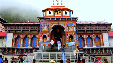 Badrinath Wallpapers - Top Free Badrinath Backgrounds - WallpaperAccess