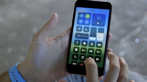 OLED vs LCD: the iPhone X's new display explained | Macworld