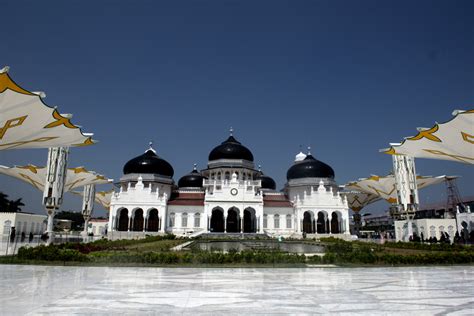 Tempat Wisata Paling Populer di Aceh | bayubara.com