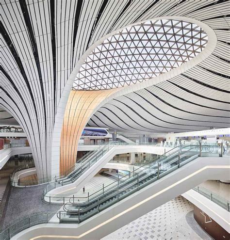 Zaha Hadid Architects' Beijing Daxing Int Airport - Photo by ©Hufton+Crow. - ArchiPanic