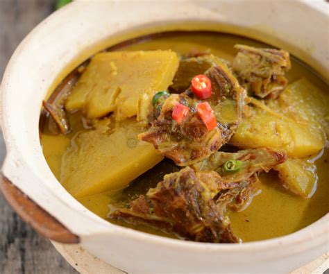 Resepi dan Cara Membuat Gulai Nanas Ikan Talang Tumis Darat – My Resepi