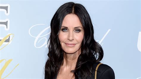 Courteney Cox Shares Her 5-Minute Makeup Routine