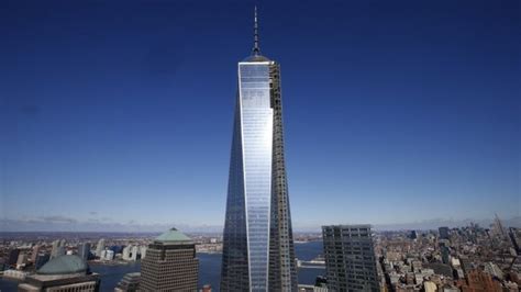 One World Trade Center is 'tallest building in US' - BBC News