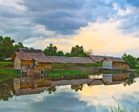 rumah gubuk | try to learn some landscape shot.........comme… | Flickr