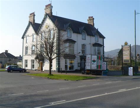 Queens Hotel, Porthmadog © Jaggery cc-by-sa/2.0 :: Geograph Britain and ...