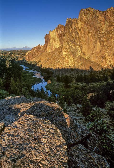 Smith Rock State Park sunrise, Oregon | Love this State Park… | Flickr