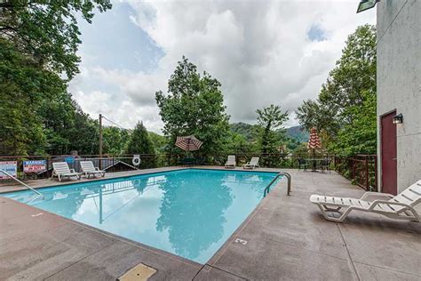 Laurel Inn Condos | Condos Near Downtown Gatlinburg