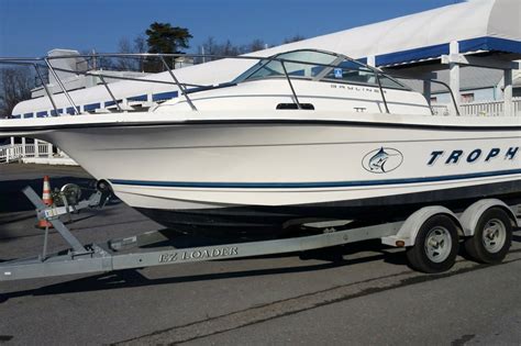 1999 Bayliner Trophy 2052 for Sale - by Hawk's Marine