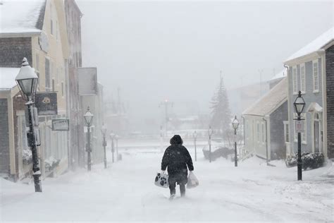 Heavy Snowfall in New England Breaks Through Lull of Mild Winter - The ...