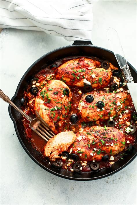 Mediterranean Chicken Skillet Recipe - Primavera Kitchen