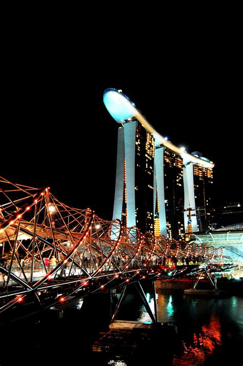 Helix Bridge, Singapore by FarahPhotography on DeviantArt