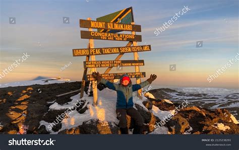 2,552 Hiking Mount Kilimanjaro Images, Stock Photos & Vectors | Shutterstock