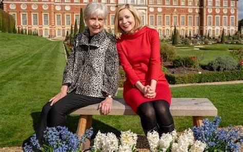 BAFTA nominated Beauty Lucy Worsley with her Mother. | Lucy worsley, Dr lucy worsley, Lucy