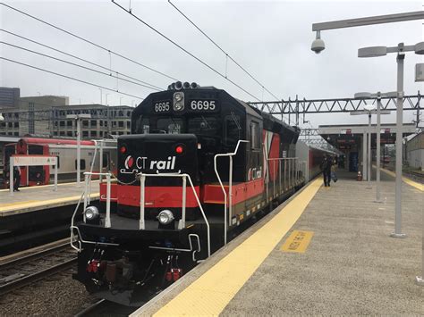 Hartford Line GP40-3H at New Haven Union Station : r/trains