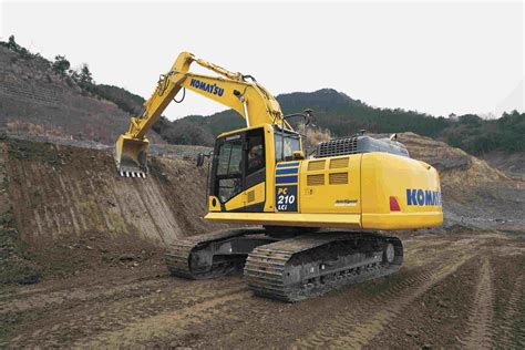 Komatsu launches second-gen PC210LCi-11 semi-auto excavator with ...