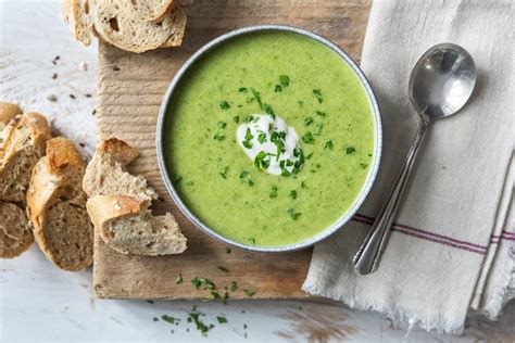 Brokkoli-Creme-Suppe Rezept | HelloFresh