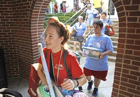 Moving day: UTC dorms full; Chattanooga Choo Choo takes overflow ...