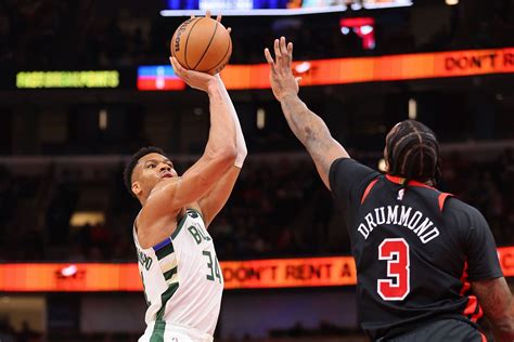 Top 5 highlights from Milwaukee Bucks vs Chicago Bulls ft. Giannis ...