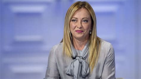 Giorgia Meloni becomes Italy's first woman PM - Sarkaritel.com