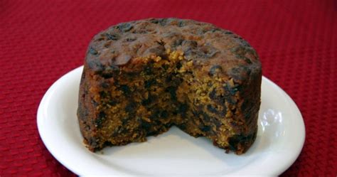 Easy four-ingredient fruit cake - Starts at 60