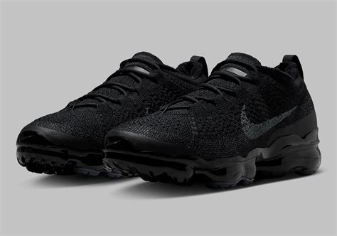 Nike Vapormax 2023 Flyknit Triple Black DV1678-003 | SneakerNews.com