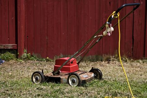 Corded Vs Cordless Lawn Mower - New Day Practical Energy