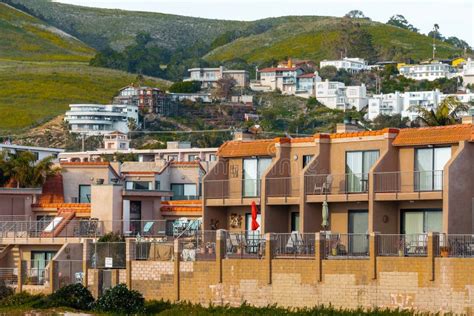 Beachfront Pismo Beach Hotels and Houses on the Hills. Stylish ...