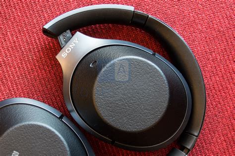 Sony WH-1000XM2 Noise Cancelling Headphones Review