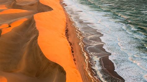 Sand dunes in Namib Desert along the coast of Namibia | Windows ...