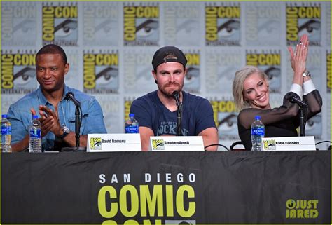 Stephen Amell & 'Arrow' Cast Tease Final Season at Comic-Con!: Photo ...