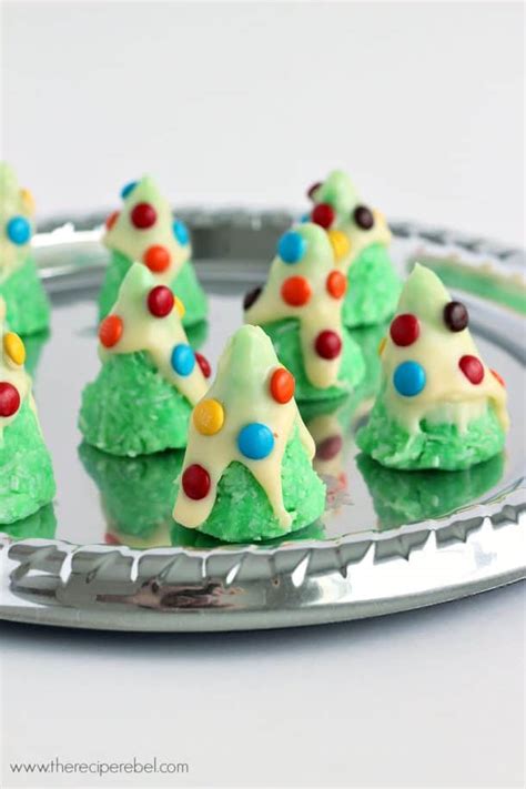 No-Bake Christmas Tree Cookies - The Recipe Rebel