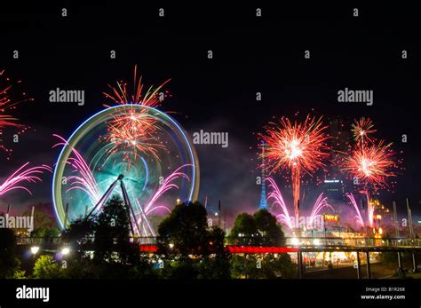 Fireworks in Melbourne Stock Photo - Alamy