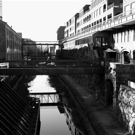 Premium Photo | Georgetown canal