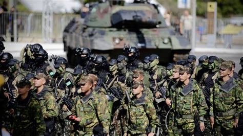 Governo aprova que Exército Brasileiro doe blindados ao Uruguai