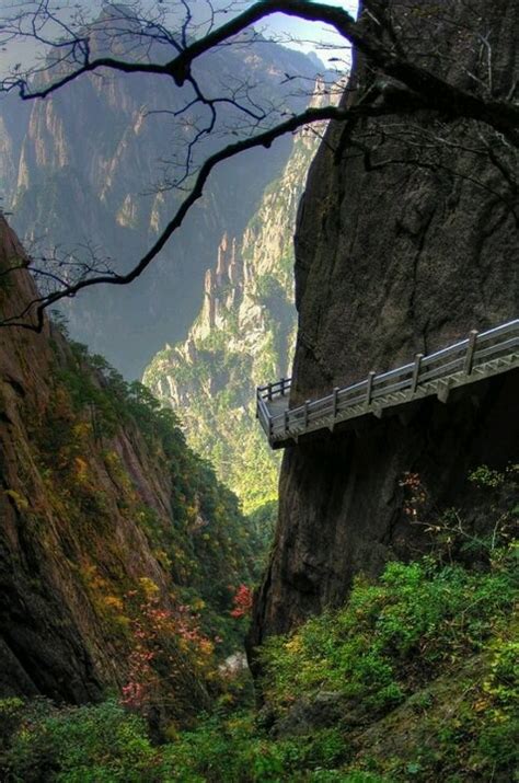 Huangshan stairs, Yellow Mountain, China | CIUDADES..CITIES AND PLACE…