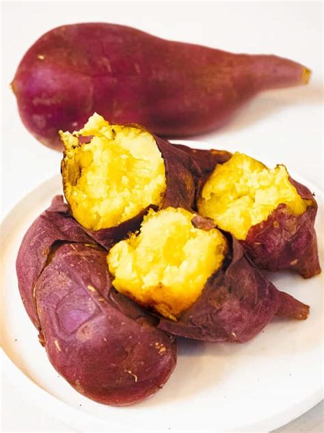 Perfect Baked Korean Sweet Potatoes (Gungoguma 군고구마) - Drive Me Hungry