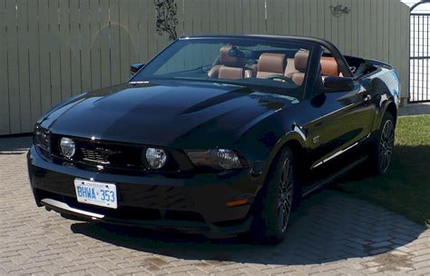 2010 Black ford mustang gt convertible