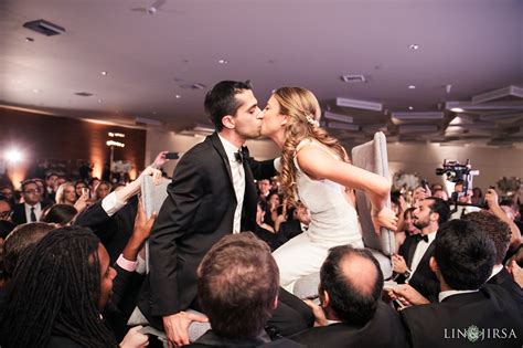 The Hora Jewish Wedding Dance | Tips and Inspiration - Wedding Maps