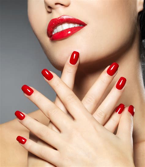 Give your nails time to breathe | Schellack maniküre, Rote nägel und ...