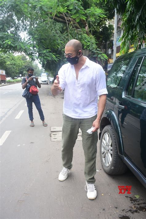 Arunoday Singh Spotted At Bandra - Gallery - Social News XYZ