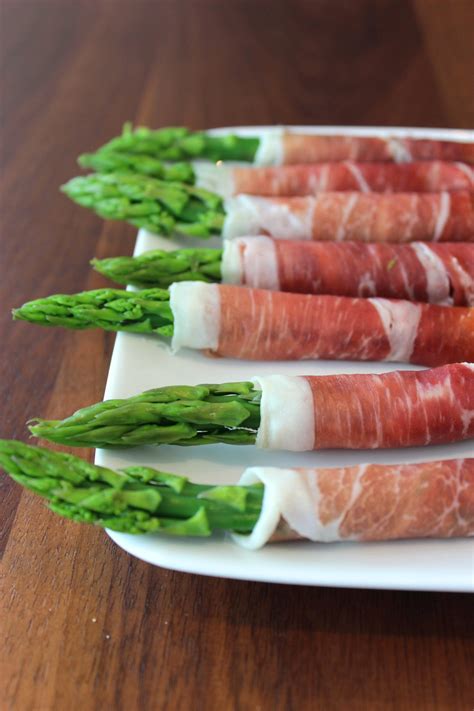 Prosciutto Wrapped Asparagus - Prosciutto Di Parma